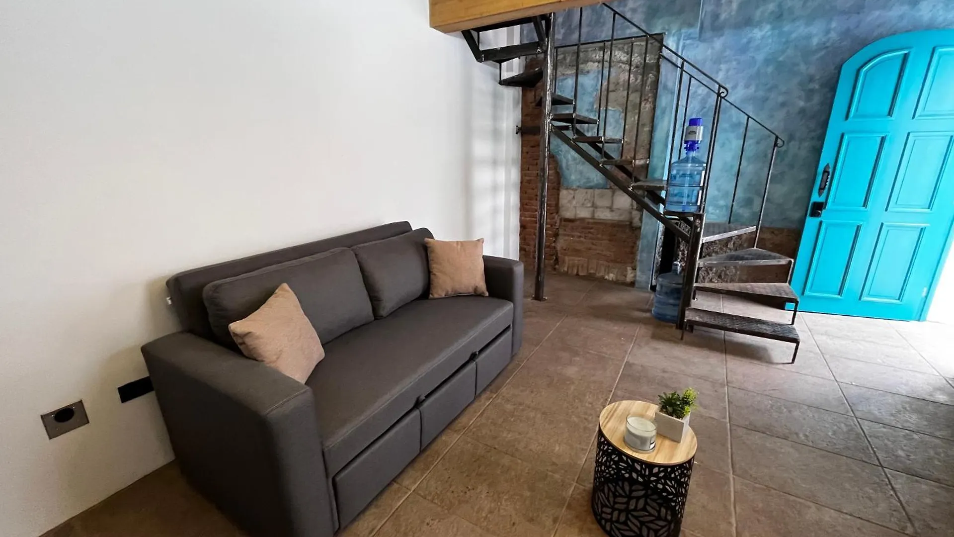 Apartment Central Antigua Loft Volcano View King Bed