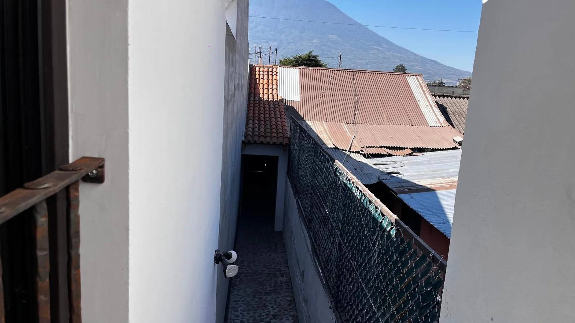 Central Antigua Loft Volcano View King Bed